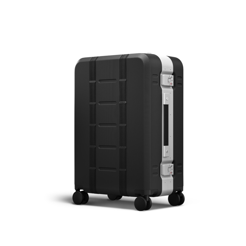 D_b_ Ramverk Pro Medium Check In Spinner Luggage
