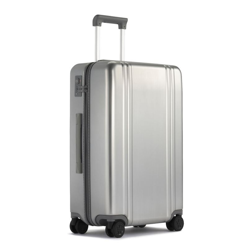 Zero Halliburton Classic Lightweight Medium Travel Case